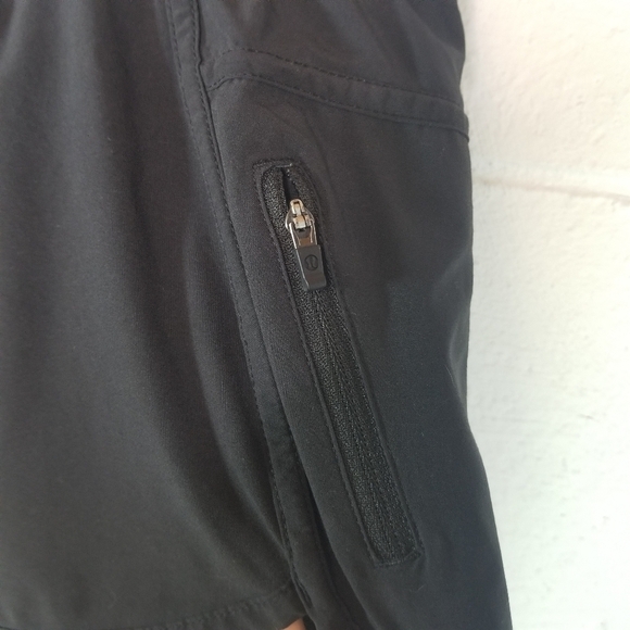 Lululemon black running shorts - Picture 4 of 7